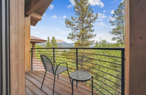 Christie Heights House | Lookout On Christie Lane Home