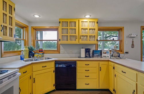 Sand Creek Cabin | Loon Landing - A Quiet Northwoods Cabin on Chain Lake - New Auburn, WI