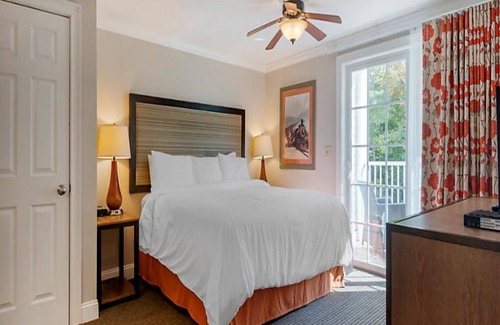 Lincoln Hotel | Loon Mountain in your backyard overlooking the Pemigiwasset River 1170 sq feet.