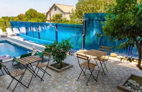 Kuchukdere House | LooRoom Guest House studio