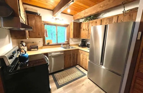 Bartlett Condo | Loose Moose Lodge - Attitash, StoryLand, N. Conway