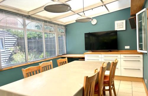Crawley House | Lopez Home Crawley