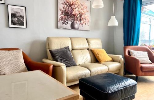 Crawley House | Lopez Home Crawley