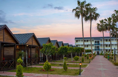 Seki Hotel | Lord Marina Hotel & Bungalows