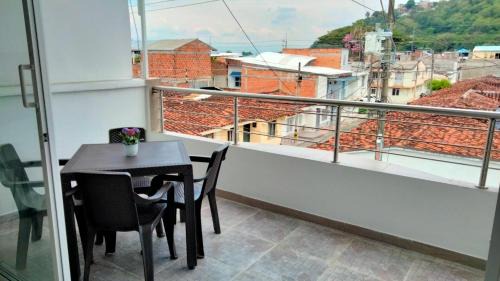 Guadalajara de Buga Apartment | Los Juanes apto con terraza