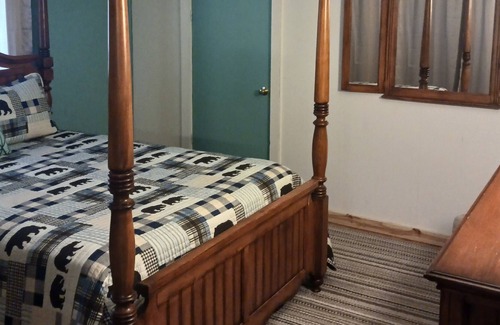 White Pine House | Lots of amenities, close to Lake Superior and Porcupine Mountains