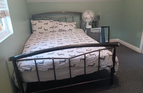 Westcliff-on-Sea House | Lotshe Homes