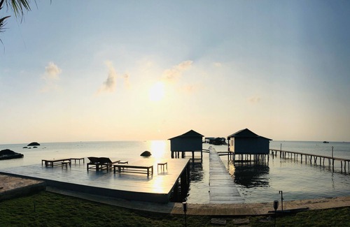 Ham Ninh Boat Rental | Lotus home, a sunrise overwater getaway