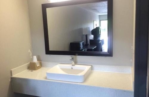 Nashville Hotel | Lotus Inn and Suites