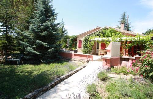 Cabrieres-d'Avignon Villa | Lou Cigalon