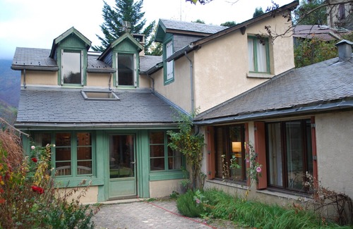 Cauterets Ski Chalet | Loue Chalet Avec Cheminée au Coeur du Village Pour 10 Pers 4 Chambres