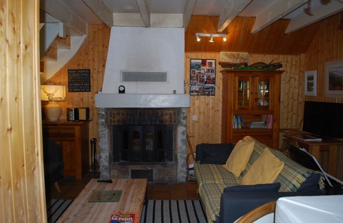 Cauterets Ski Chalet | Loue Chalet Avec Cheminée au Coeur du Village Pour 10 Pers 4 Chambres