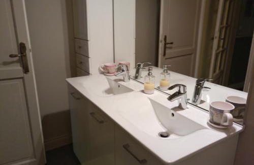 Cordes-sur-Ciel House | Lougat la maison des chats