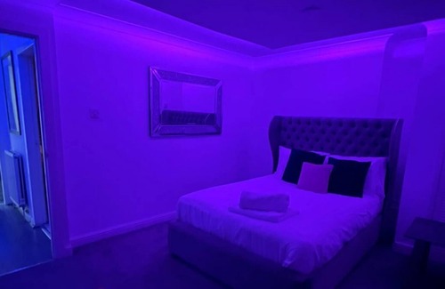 Bradford Apartment | Louis Vuitton Suite/ Medusa suite at Park View Apartments