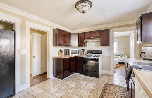 Maxwell House | Louise by AvantStay | Cute Nashville Home w/Large Yard & Firepit!