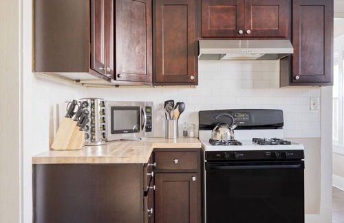 Maxwell House | Louise by AvantStay | Cute Nashville Home w/Large Yard & Firepit!