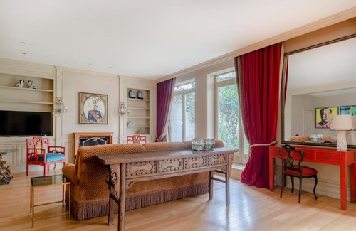 Ixelles Apartment | Louise Royal Residence