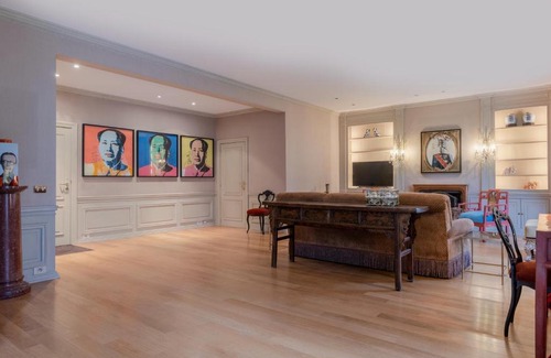 Ixelles Apartment | Louise Royal Residence