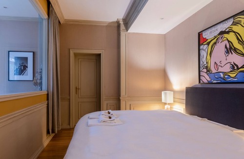 Ixelles Apartment | Louise Royal Residence