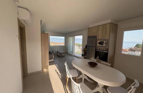 San Francisco Apartment | LouroBeach II
