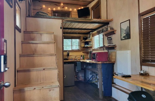 Cripple Creek Cabin | Lovable Mountain Tiny Home near Cripple Creek