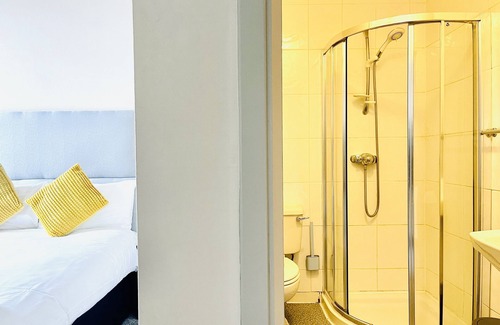 Perth Hotel | Lovat Hotel