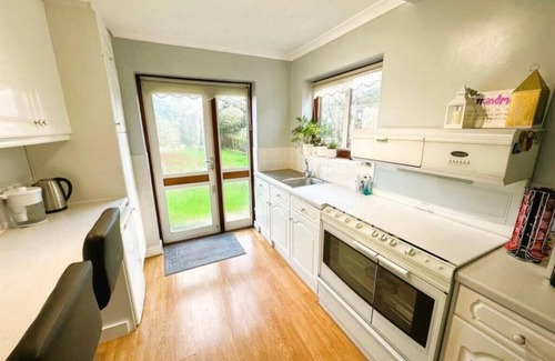 Petts Wood and Knoll House | Love and Peace Petts Wood