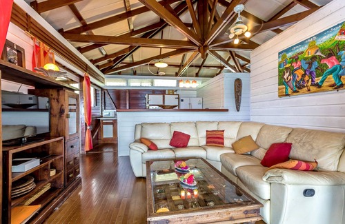 Tartane Villa | Love at first sight! 250-sq.m, wooden house 180-degree view & Jacuzzi in Tartane