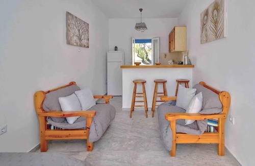 Posidonia Apartment | Love Limni No:1 in Peaceful Poseidonia