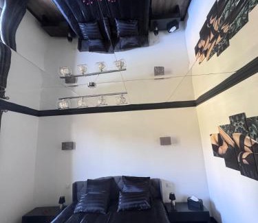 Montargis House | Love room