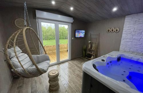 Landisacq Villa | Love room le temps d'un plaisir