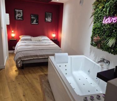 Perigueux Apartment | Love room les étoiles du désir