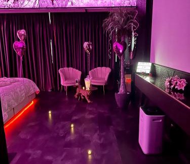 Voluntari Apartment | Love Room Secret-private jacuzzi spa & cinéma Bucuresti