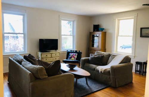 Huntsville House | Loveable and Comfy House in Huntsville, Muskoka