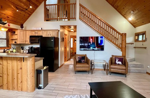 Prescott Cabin | Lovekin Cabin - Prescott Cabin Rentals
