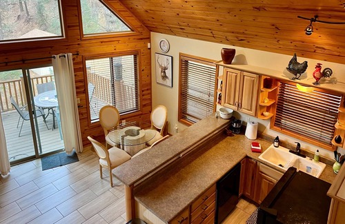 Prescott Cabin | Lovekin Cabin - Prescott Cabin Rentals