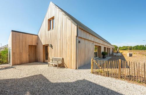 Loon House | Lovelee Dune Suites