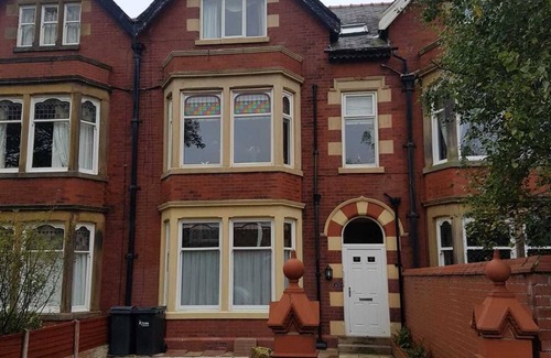 Lytham St. Anne's Apartment | Lovely 1 bed apartment