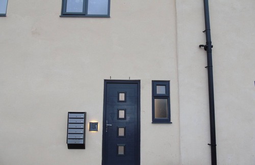 Bolton Apartment | Lovely 1-Bed Apartment in Bolton
