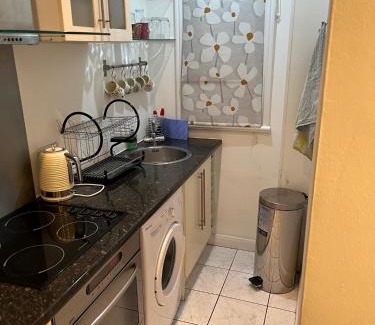 Trinity Apartment | Lovely 1 bedroom flat in quiet Wimbledon
