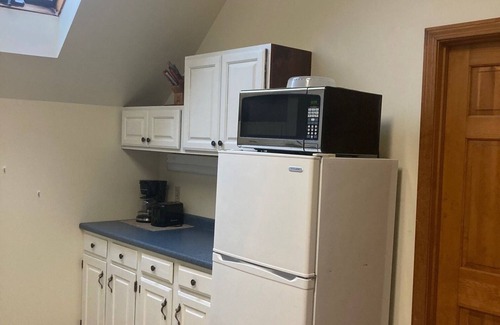 Lebanon Apartment | Lovely 1 BR apartment in Lebanon, 5 miles to DHMC and Dartmouth College
