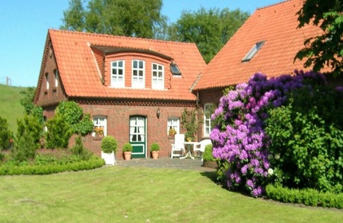 Butjadingen Apartment | Lovely 1 room apartment by the North Sea with terrace and garden