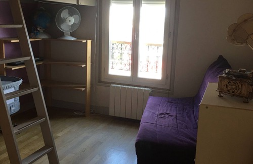 Saint-Denis Apartment | Lovely 1880's 2-bedroom apartment in Saint-Denis