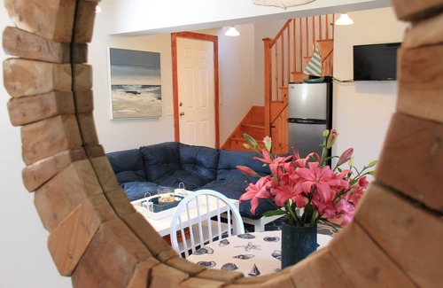 Nantucket Town Cottage | LOVELY 1BD, 1BT Studio with backyard &BBQ