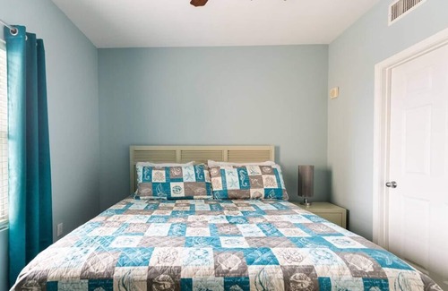 Panama City Beach Resort | Lovely 1Bd/2bath + Bunk Room & 2 Queen Sofa Beds