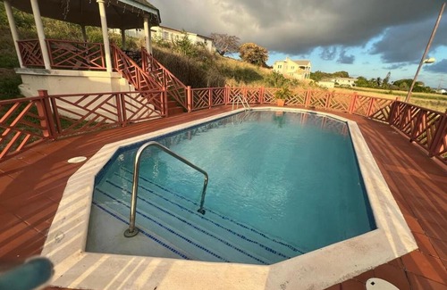 Gibbons Apartment | Lovely 1bedroom apartment with pool