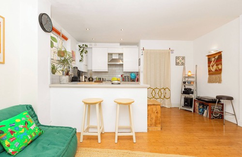 Stoke Newington Apartment | Lovely 1BR Flat in Clapton, 5mins Overground St.