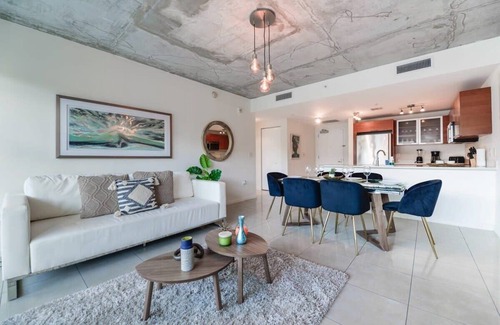 Midtown Apartment | Lovely 2/2 Condo At Midtown Miami with pool