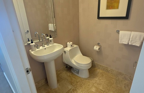 Brickell Hotel | Lovely 2-Bedroom at Four Seasons Brickell