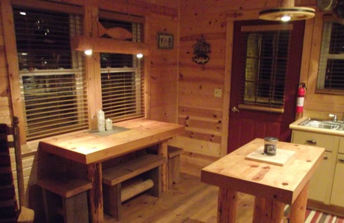 Bladensburg Cabin | Lovely 2 Bedroom Cabin At Indian Bear Lodge Resort